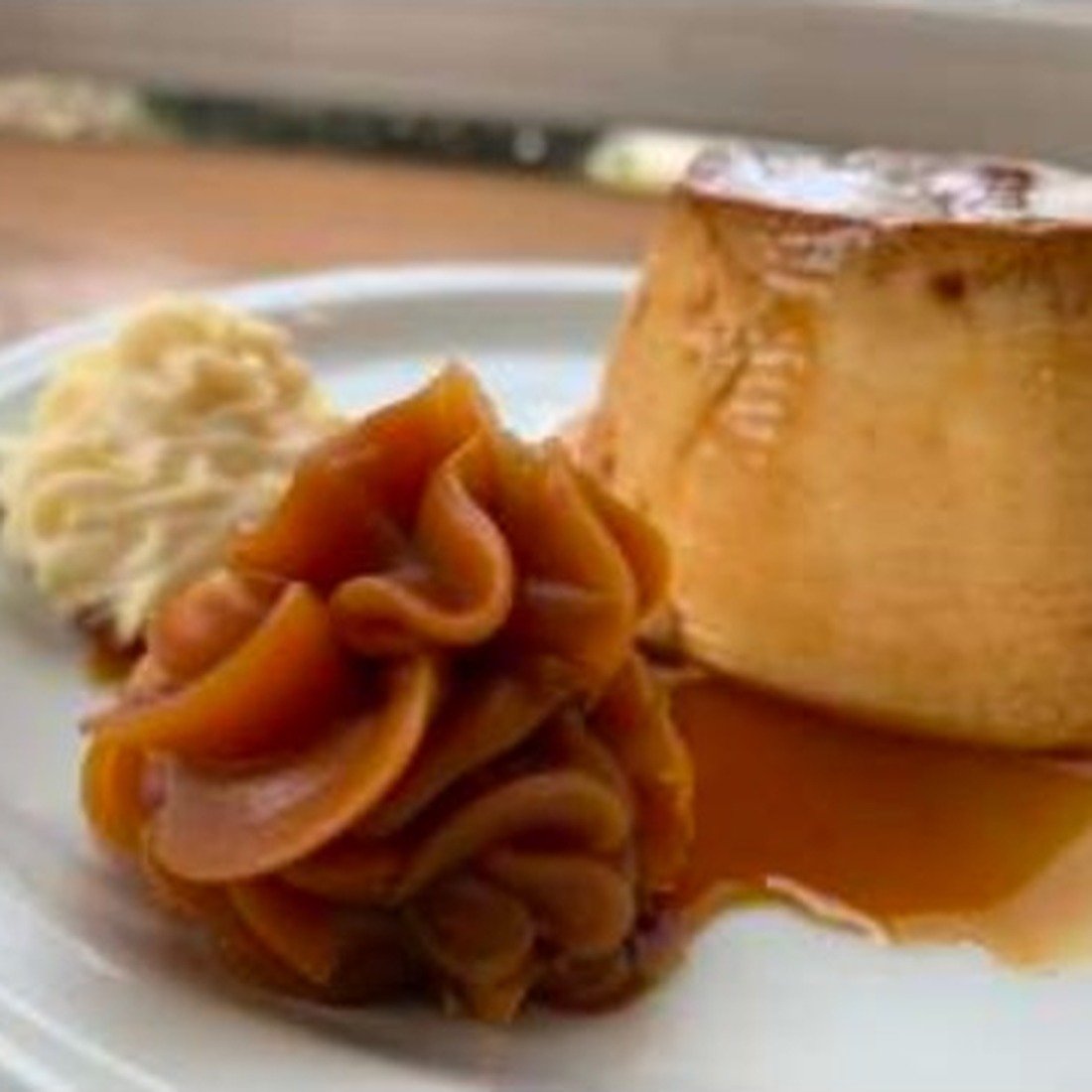 Flan con dulce de leche
